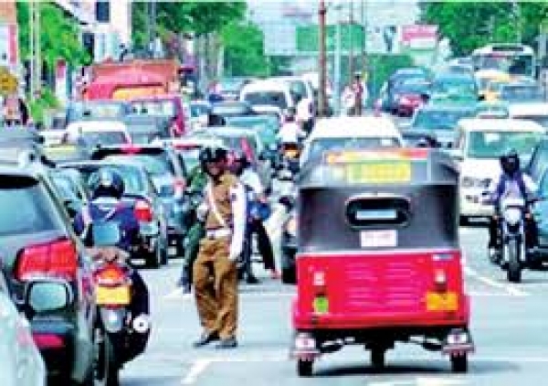 Navy And Air Force Police Also Deployed To Help Ease Congestion On Colombo Roads