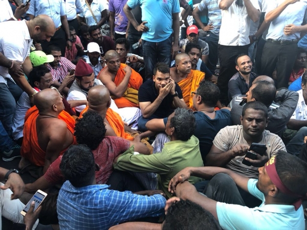 Weerawansa Says Joint Opposition Supporters Will Camp Out Over Night In Historic Protest In Colombo