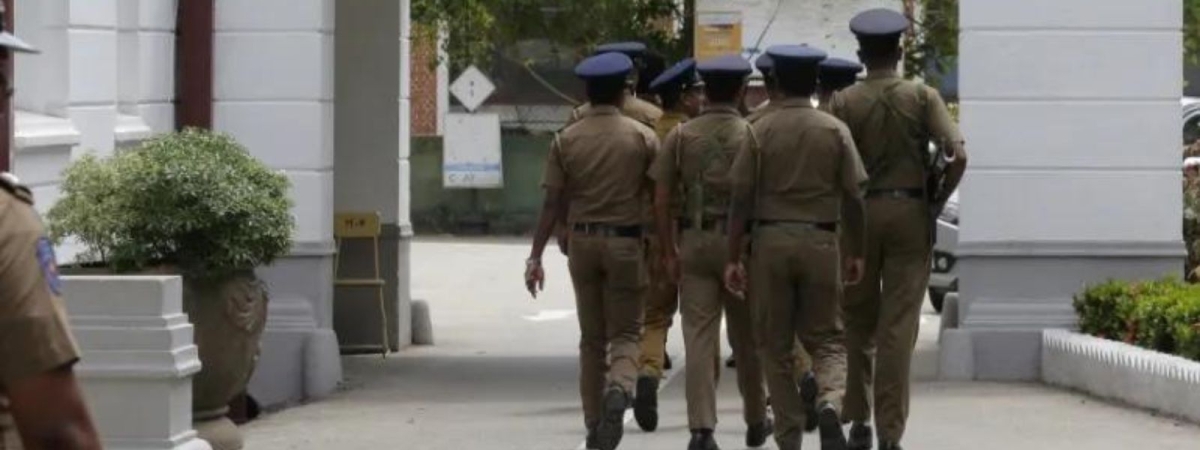 Police Seize Vehicles Linked to Alleged Drug Racketeer &#039;Ratmalane Sana&#039; in Kahathuduwa Raid