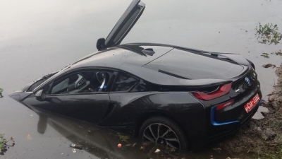 Luxury Vehicle Submerged In Diyawanna Waters: Kabir Admits BMW Driver A ‘Relation Of Mine’