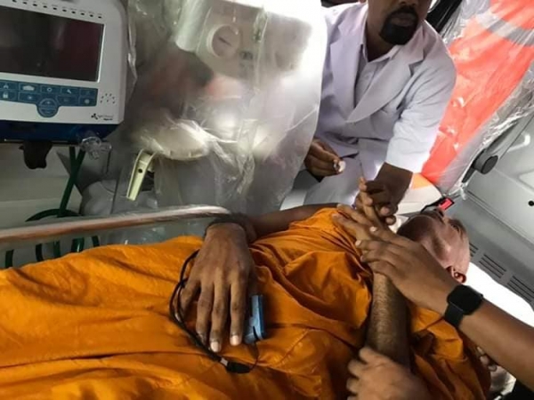 Athuraliye Rathana Thera Ends His Fast After Resignations Of Azath Salley And Hizbullah: Taken To Kandy Hospital For Treatment