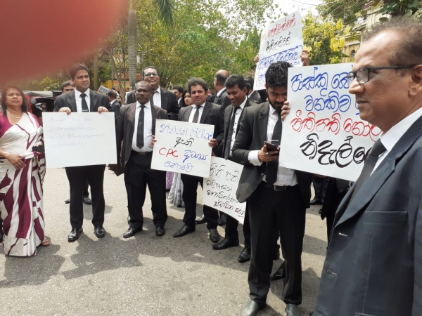 Lawyers In Colombo Stage Silent Protest Near Hulftsdorp Courts Complex Against The Conduct Of Attorney General